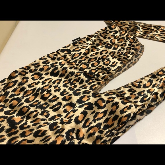 Firstline Evolve Essential Satin Safari Wrap Scarf - Picture 2 of 4